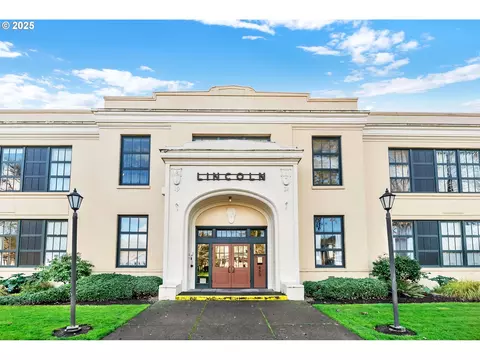 650 W 12th Ave #211, Eugene, OR 97402