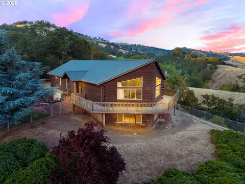 629 Buell Ln, Roseburg, OR 97471