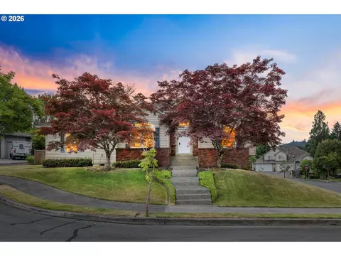 1732 SE 28th Ct, Gresham, OR 97080 photo 2
