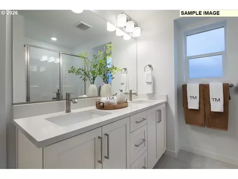 Bath - 3695 SW Knapp Dr, Gresham, OR 97080 photo 1 of 2