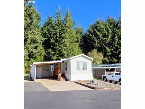3250 Sandpiper Dr, Coos Bay, OR 97420