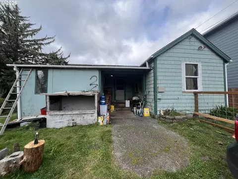 262 N Marple St, Coos Bay, OR 97420