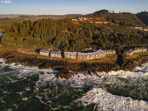 1113 N Highway 101 #11, Depoe Bay, OR 97341