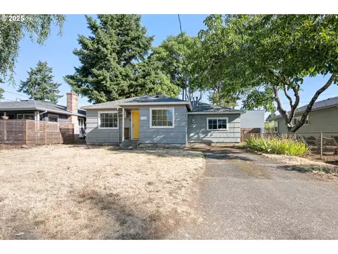 11761 SE Washington St, Portland, OR 97216