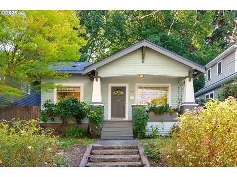 404 S Dakota St, Portland, OR 97239