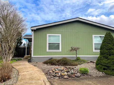 1313 Bramblewood Ln, Eugene, OR 97404 photo 1