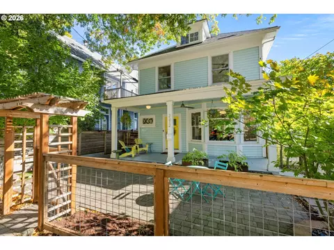 3312 S Corbett Ave, Portland, OR 97239