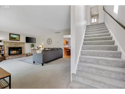Other - 1563 NE Village Squire Ct, Gresham, OR 97030 photo 6 of 10