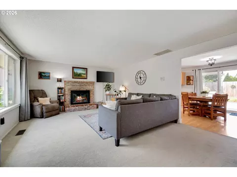 Living - 1563 NE Village Squire Ct, Gresham, OR 97030 photo 1 of 4