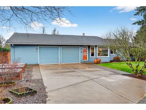 176 Canemah Ct, Oregon City, OR 97045
