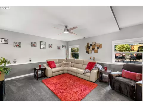 2959 SW Emerald Ave, Gresham, OR 97080 photo 17
