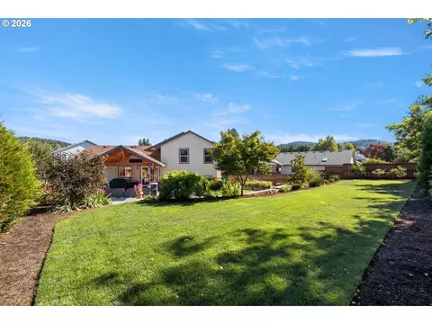 2959 SW Emerald Ave, Gresham, OR 97080 photo 3
