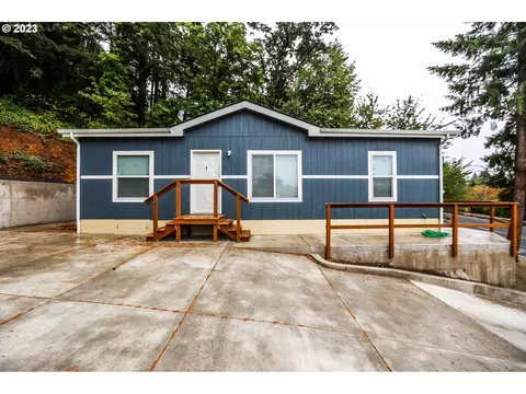 621 S 57th Pl, Springfield, OR 97478