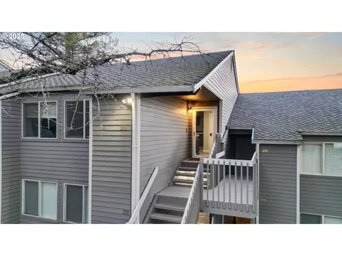 44 Eagle Crest Dr #28, Lake Oswego, OR 97034