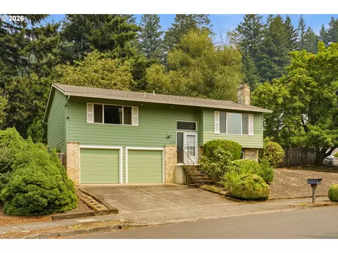 Exterior - 3705 NW 1st St, Gresham, OR 97030 photo 2 of 12