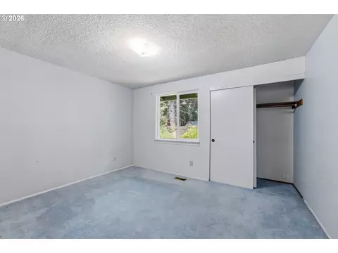Bedroom - 3705 NW 1st St, Gresham, OR 97030 photo 5 of 5