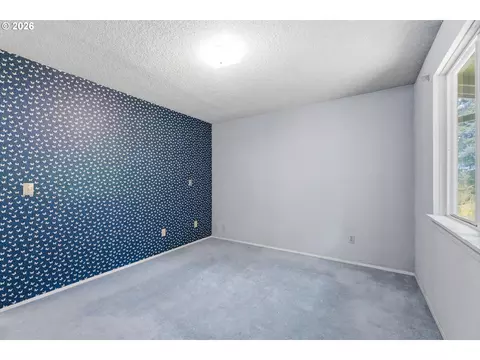 Bedroom - 3705 NW 1st St, Gresham, OR 97030 photo 3 of 5