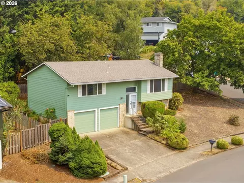 View/Area - 3705 NW 1st St, Gresham, OR 97030 photo 3 of 3