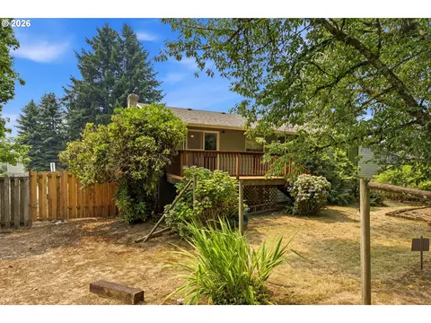 Exterior - 3705 NW 1st St, Gresham, OR 97030 photo 11 of 12