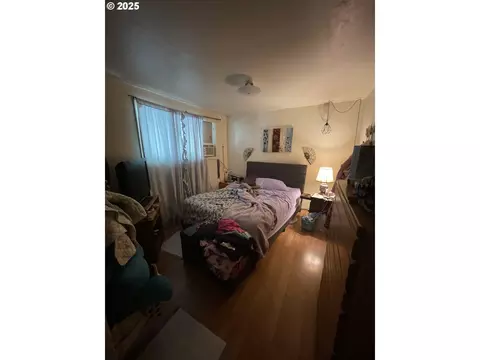 Bedroom - 465 Davis St, Eugene, OR 97402 photo 1 of 1