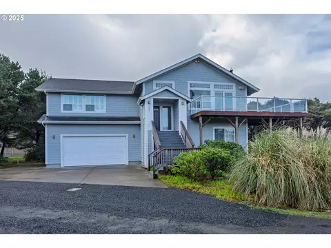 550 Coolidge Ln, Yachats, OR 97498