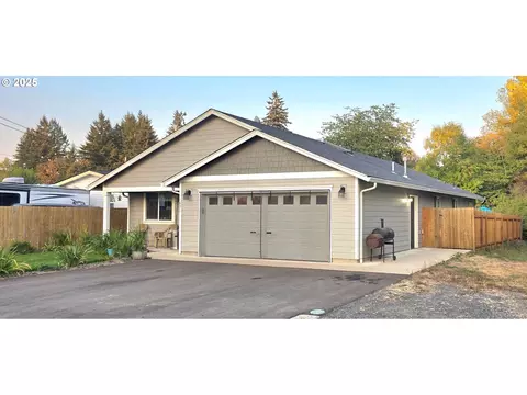 1651 13th Ave, Sweet Home, OR 97386