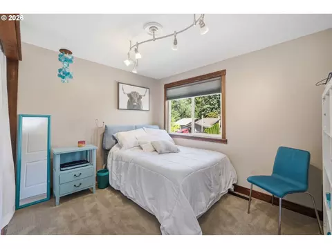 Bedroom - 426 Carthage Ave, Eugene, OR 97404 photo 4 of 4