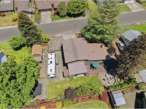 View/Area - 426 Carthage Ave, Eugene, OR 97404 photo 2 of 2