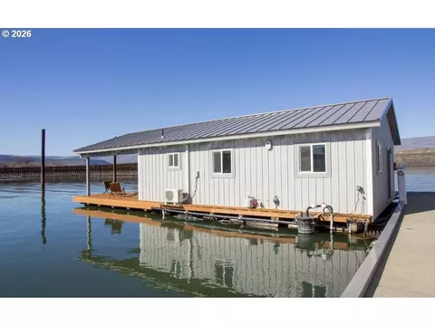 101 N Boat Basin Rd #C17, The Dalles, OR 97058