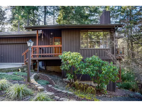 3370 Videra Dr, Eugene, OR 97405