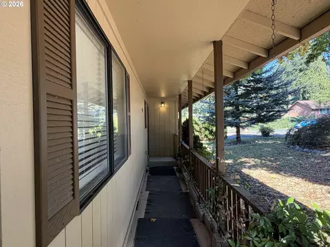 Exterior - 18161 Meinig Ave, Sandy, OR 97055 photo 5 of 17