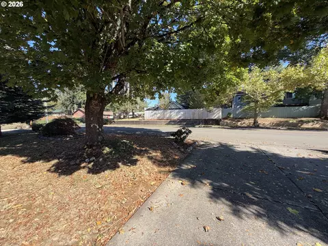 Exterior - 18161 Meinig Ave, Sandy, OR 97055 photo 15 of 17