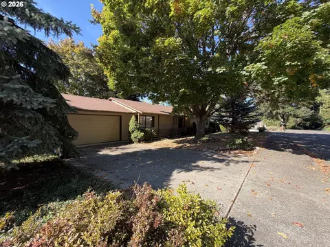 Exterior - 18161 Meinig Ave, Sandy, OR 97055 photo 2 of 17