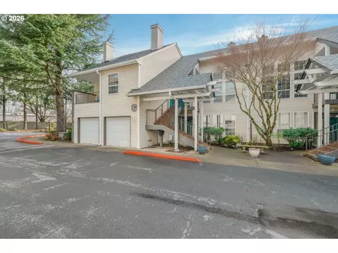 13210 SE 7th St #C15, Vancouver, WA 98683