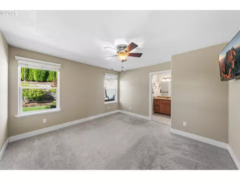 Bedroom - 613 Brooks Loop, Sutherlin, OR 97479 photo 1 of 6
