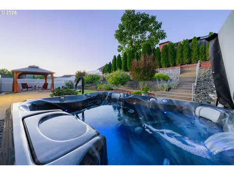 Exterior - 613 Brooks Loop, Sutherlin, OR 97479 photo 15 of 17
