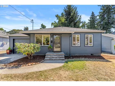 155 Ipswich St, Gladstone, OR 97027