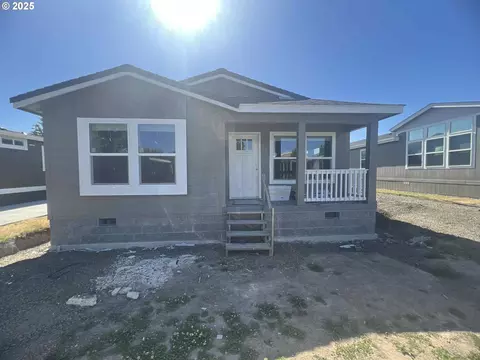 4155 NE Three Mile Ln #117, Mcminnville, OR 97128