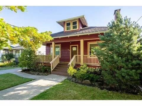 6204 SE 19th Ave, Portland, OR 97202