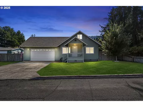405 Lane Ave, Drain, OR 97435