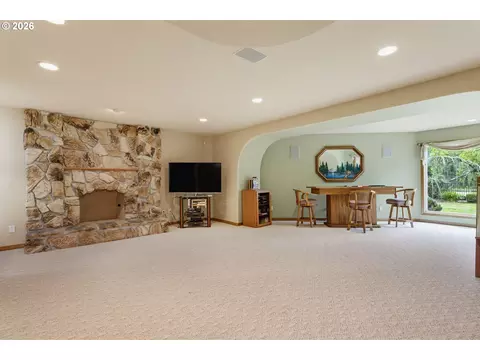 Living - 19710 SE Semple Rd, Damascus, OR 97089 photo 2 of 2
