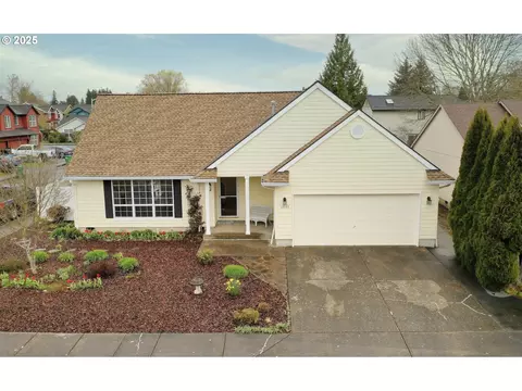 33943 Oak View Dr, Scappoose, OR 97056