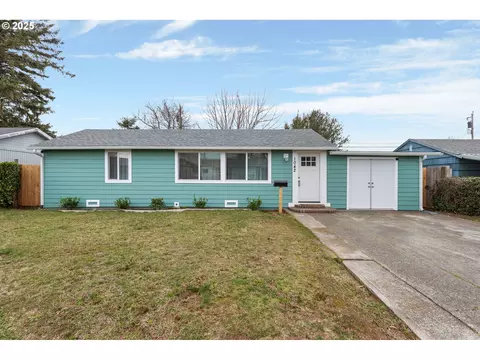 1042 Maryland Ave, Coos Bay, OR 97420