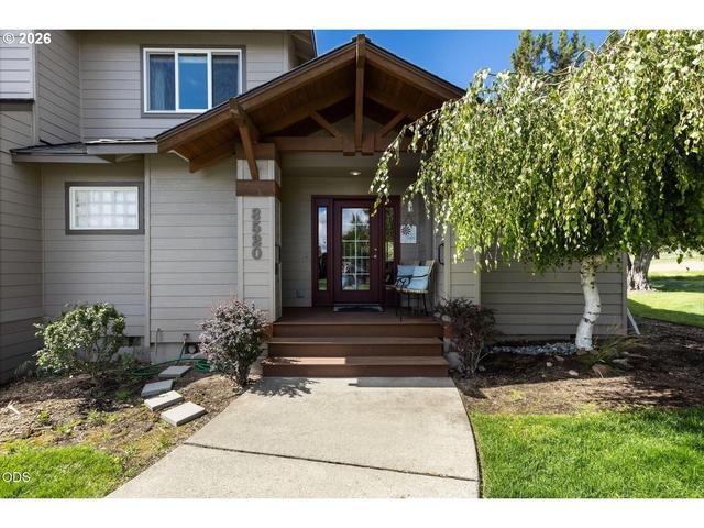 8520 Golden Pheasant Ct, Redmond, OR 97756