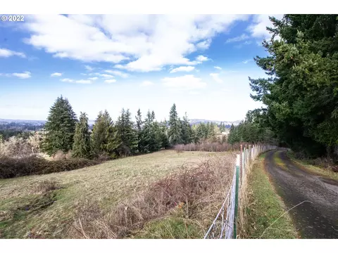 16266 S Forsythe Rd, Oregon City, OR 97045