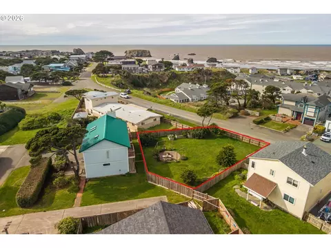 000 Ocean Dr SW, Bandon, OR 97411