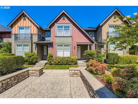 819 NE 73rd Ave, Hillsboro, OR 97124