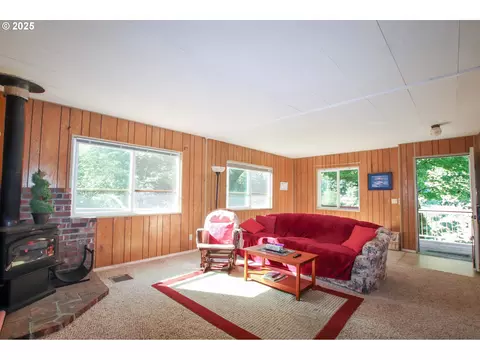 Living - 11425 E Mapleton Rd, Mapleton, OR 97453 photo 4 of 8
