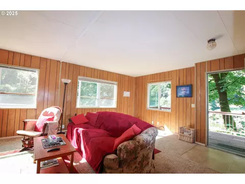 Living - 11425 E Mapleton Rd, Mapleton, OR 97453 photo 2 of 8