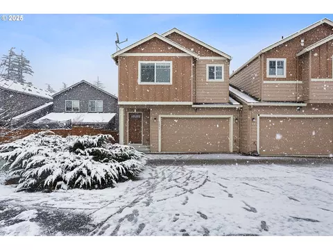 1293 SE Windsong Dr, Cascade Locks, OR 97014